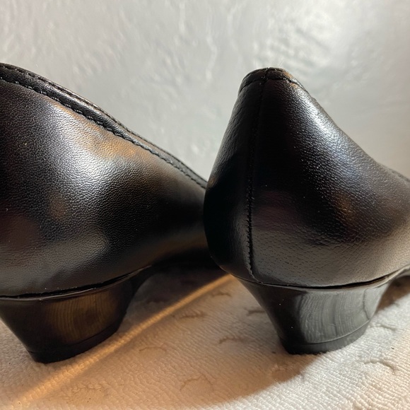 Aldo Women Ballet Flat Pumps Black Leather Perforated Buckle Slip On Low Heel - Picture 10 of 16